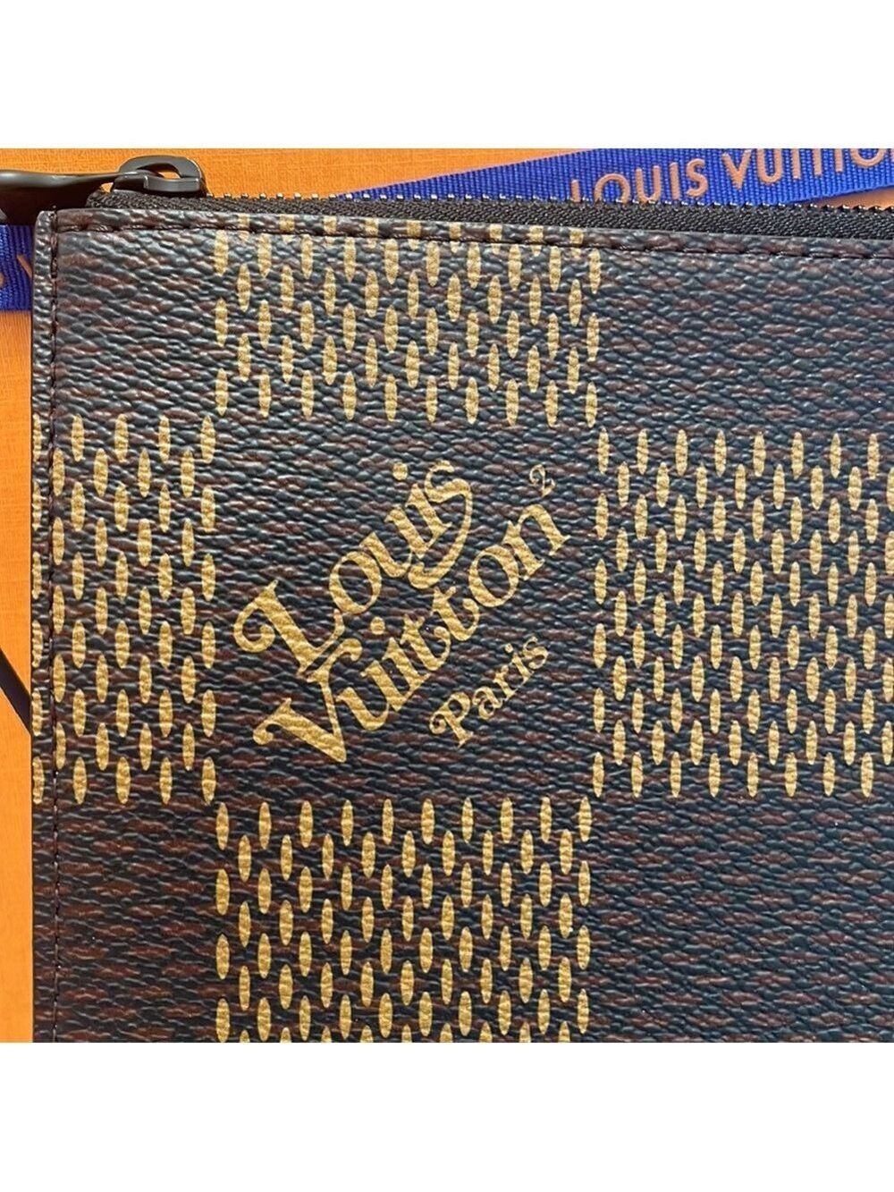 Louis Vuitton X Nigo Giant Pochette Jour GM - Picture 4 of 14